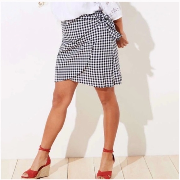 LOFT Dresses & Skirts - Loft Gingham Cotton Wrap Skirt Navy and White Size 8